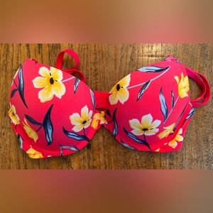 NWT Victoria’s Secret PINK Bra Size 32C